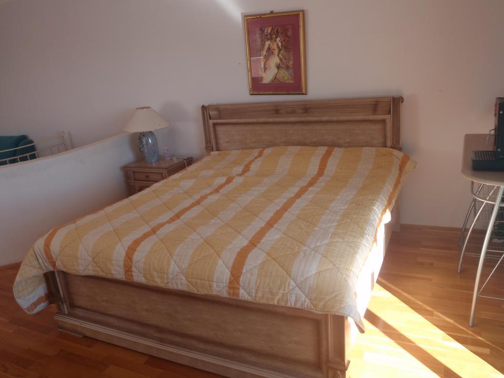 Villa Mihaela Ičići Rum bild
