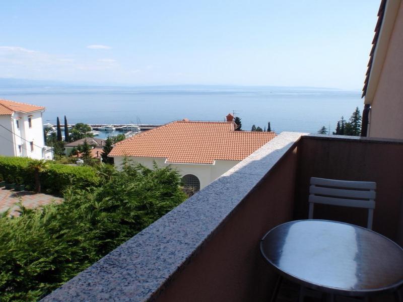 Villa Mihaela Ičići Rum bild