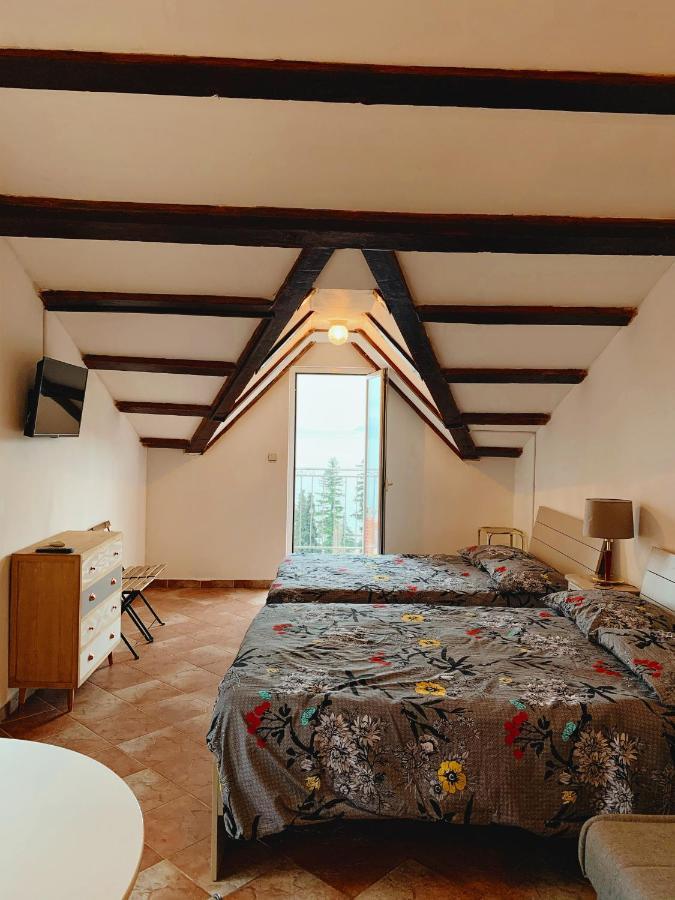 Villa Mihaela Ičići Exteriör bild