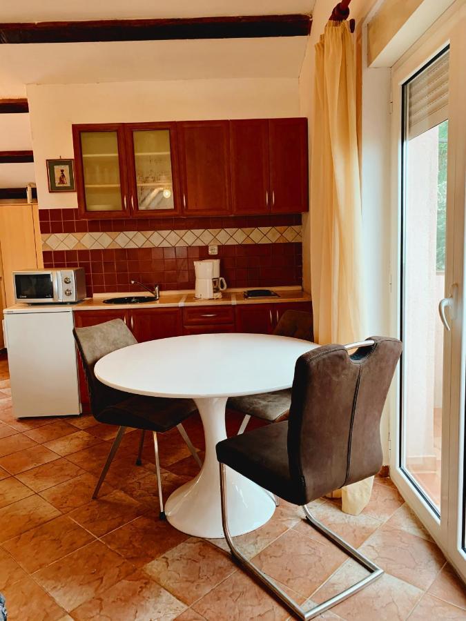 Villa Mihaela Ičići Exteriör bild